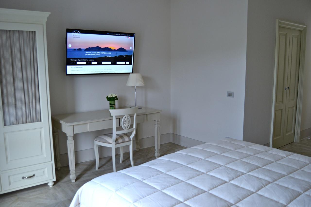Maridea Casa Vacanza- Le Alcove sul Mare Suites Ponza Exterior foto
