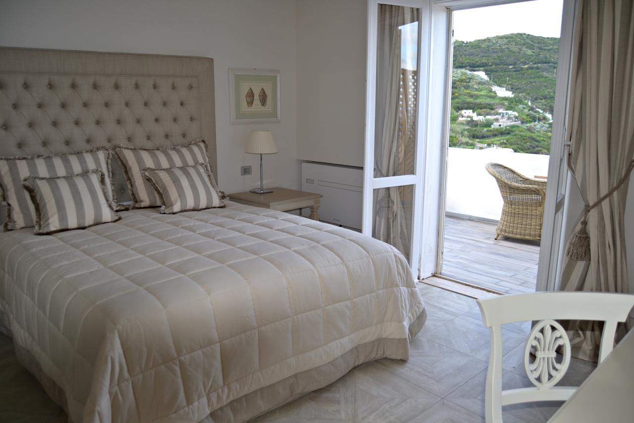 Maridea Casa Vacanza- Le Alcove sul Mare Suites Ponza Exterior foto