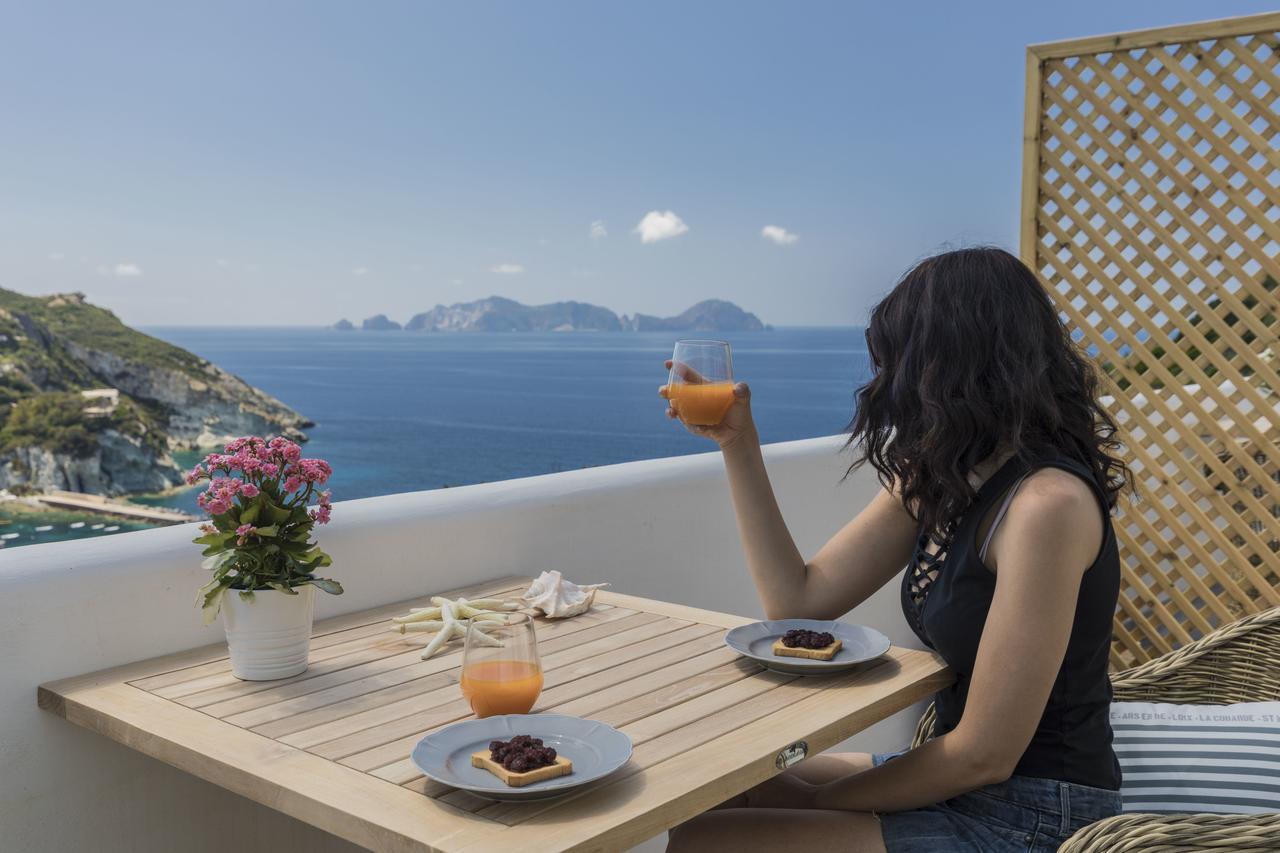 Maridea Casa Vacanza- Le Alcove sul Mare Suites Ponza Exterior foto