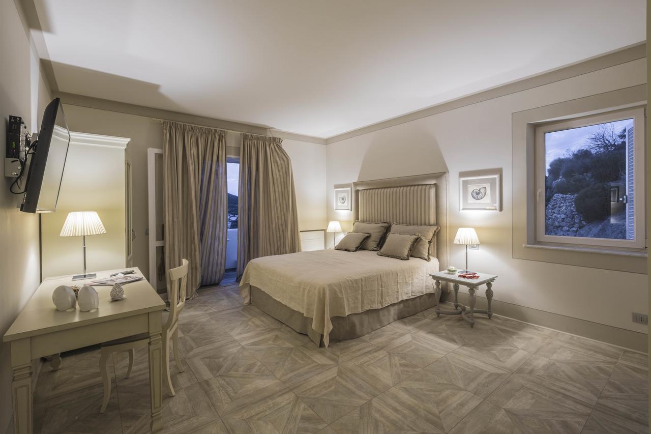 Maridea Casa Vacanza- Le Alcove sul Mare Suites Ponza Exterior foto