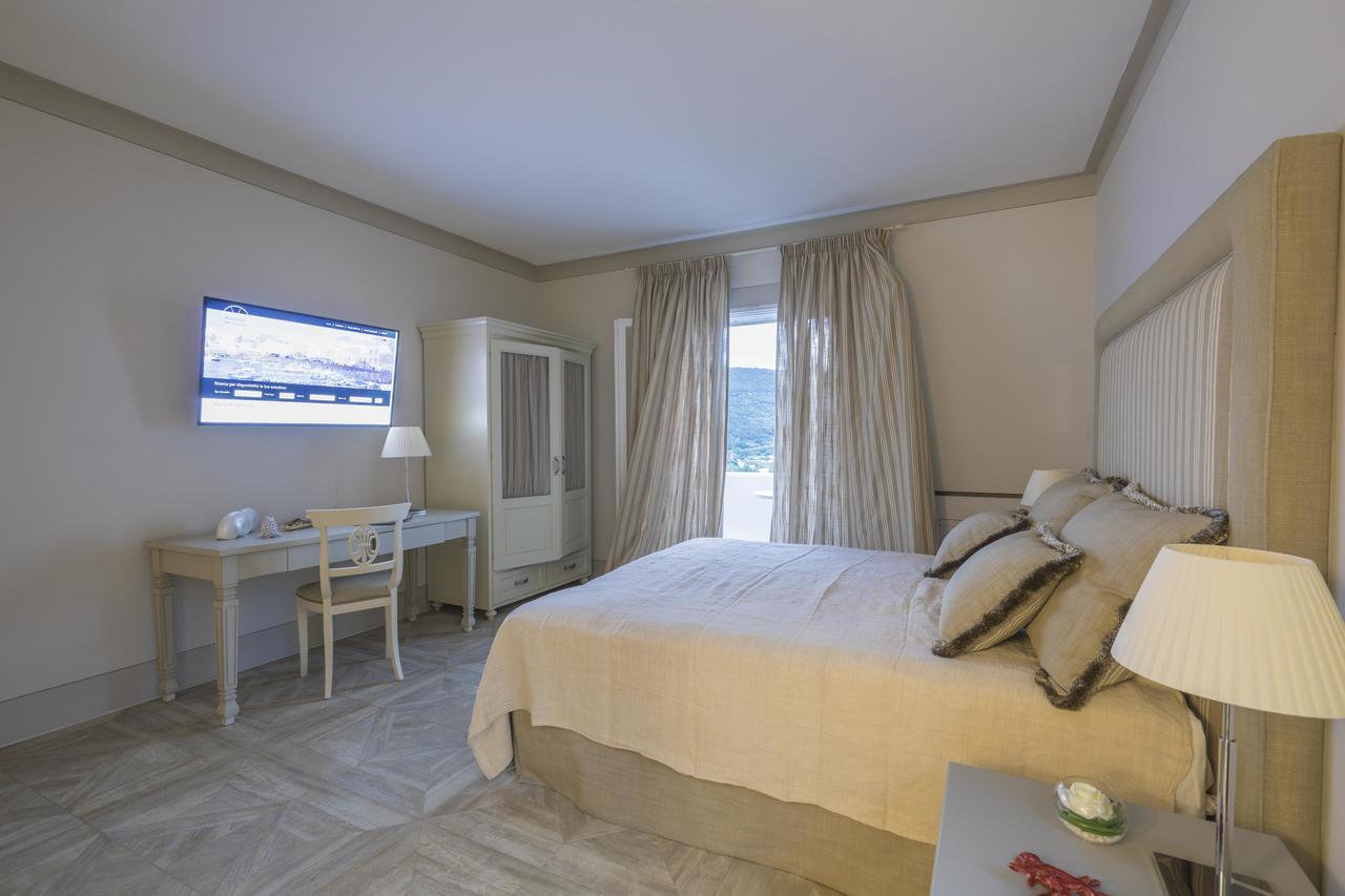 Maridea Casa Vacanza- Le Alcove sul Mare Suites Ponza Exterior foto