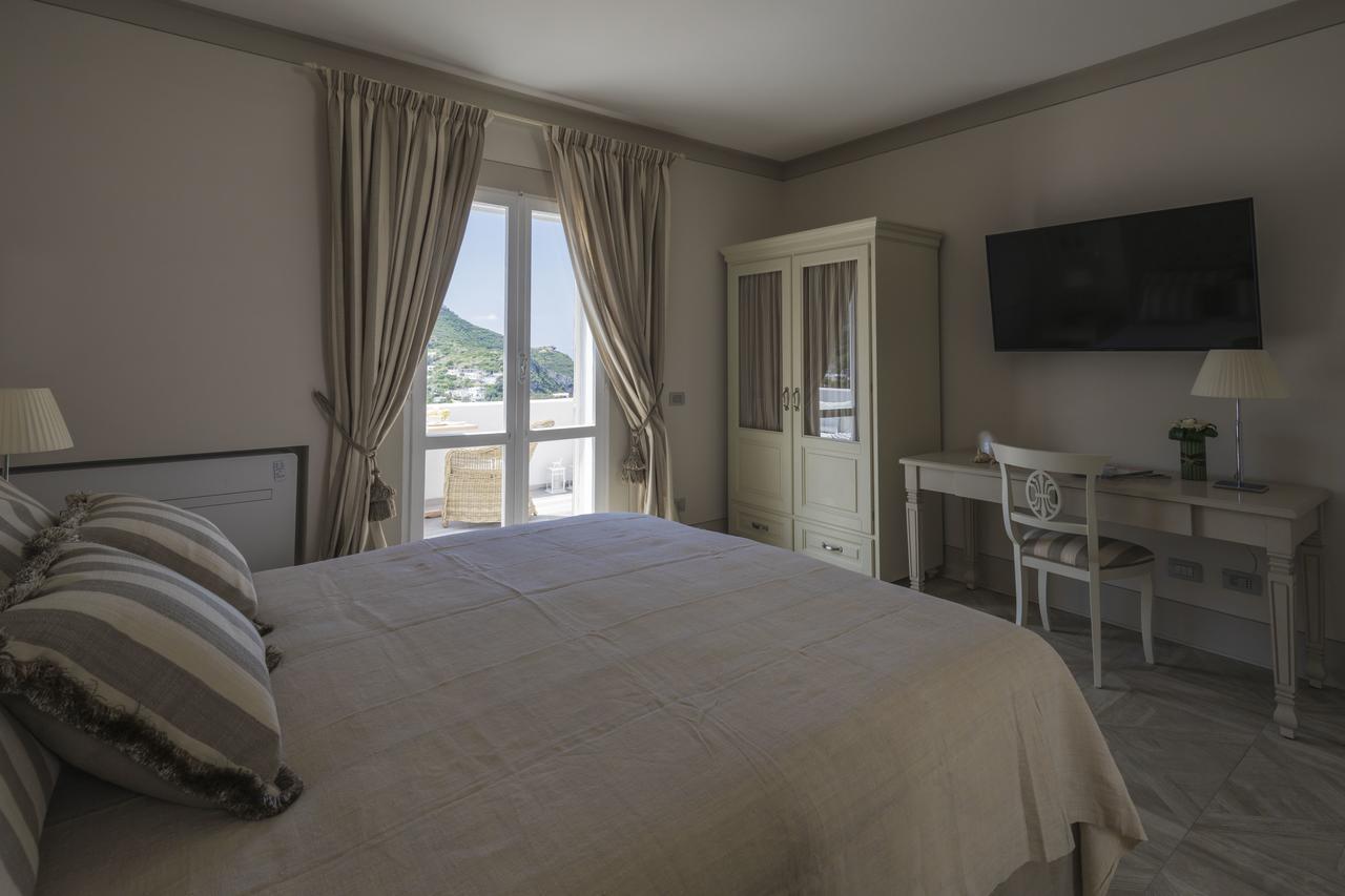 Maridea Casa Vacanza- Le Alcove sul Mare Suites Ponza Exterior foto