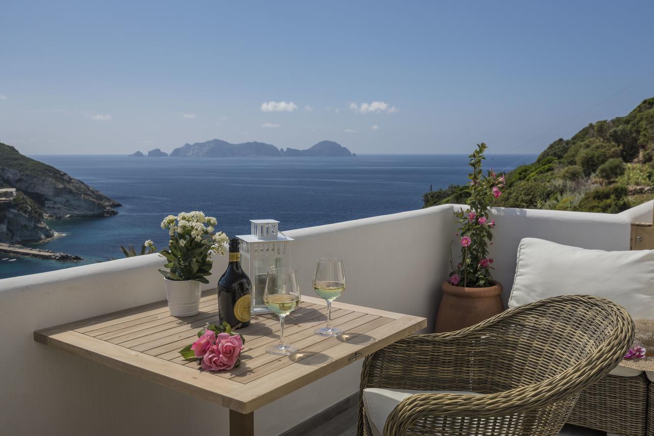 Maridea Casa Vacanza- Le Alcove sul Mare Suites Ponza Exterior foto